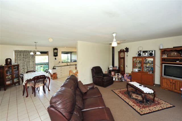 64 Glencoe Road, KINGSTHORPE QLD 4400, Kingsthorpe - Thumbnail 4