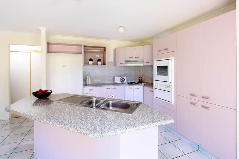 6 Castlewood Close, KENMORE HILLS QLD 4069, Kenmore Hills - Thumbnail 2