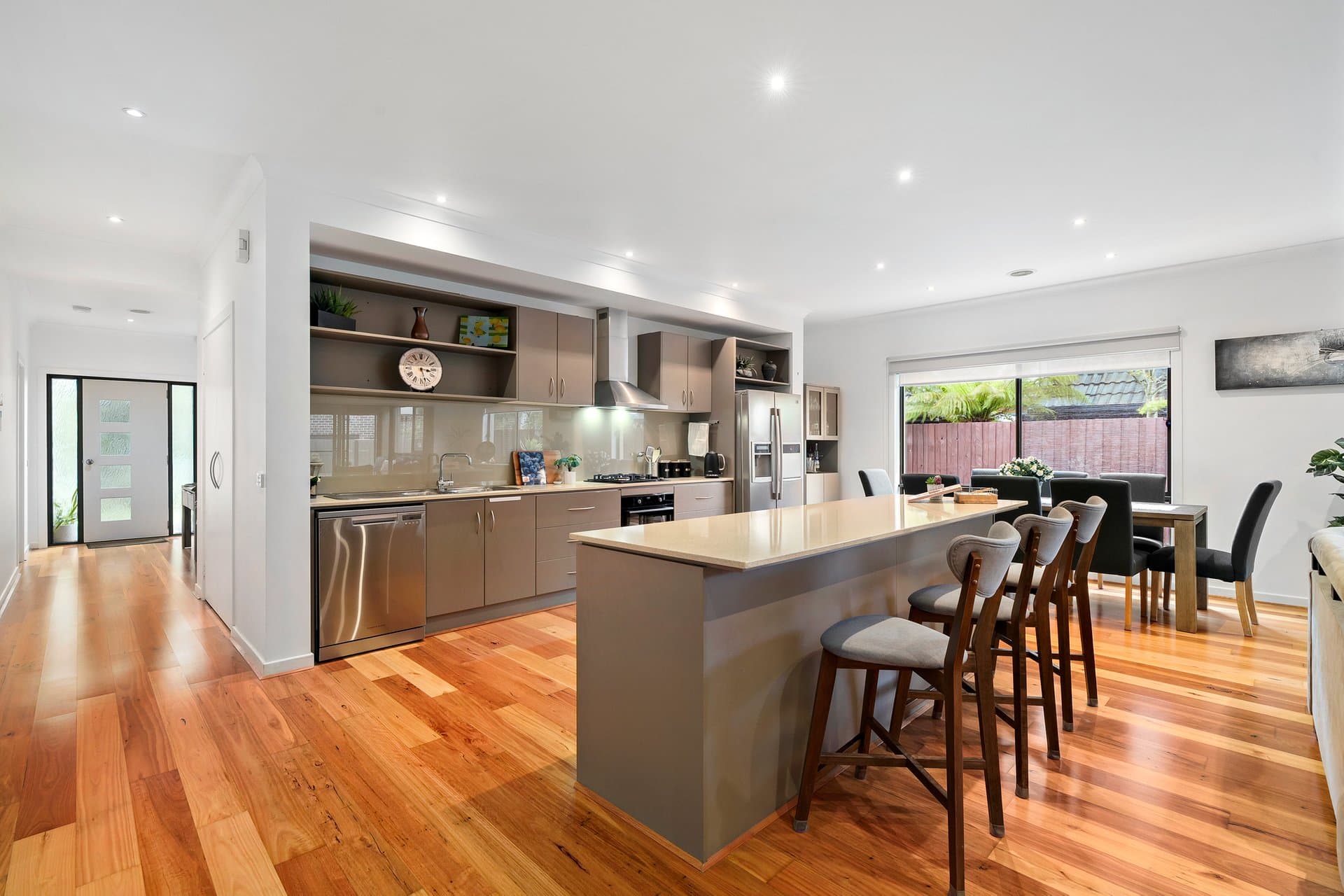 14 Rosella Avenue, Clarinda - Thumbnail 2