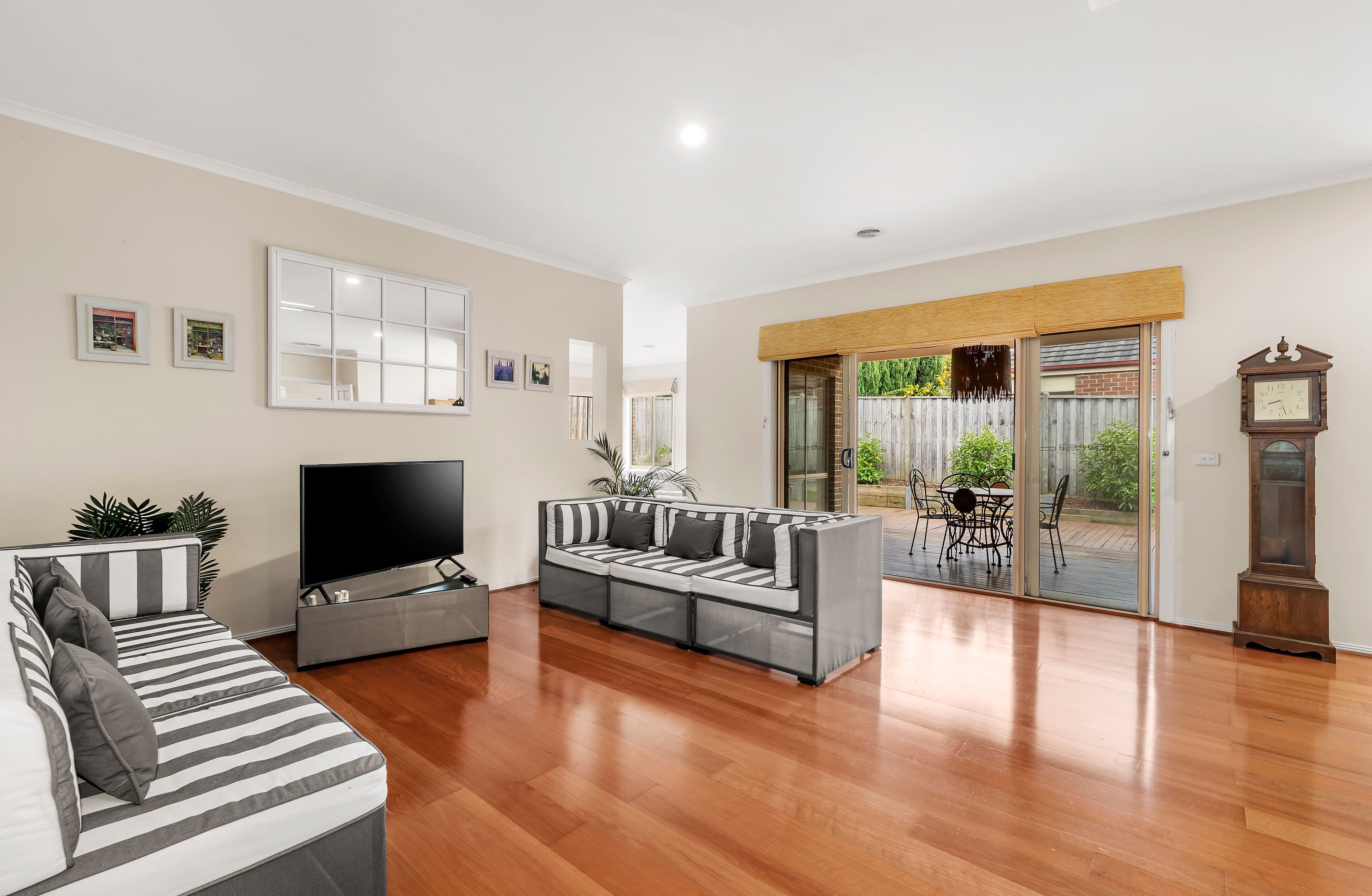25 Vista Way, South Morang VIC 3752, South Morang - Thumbnail 5