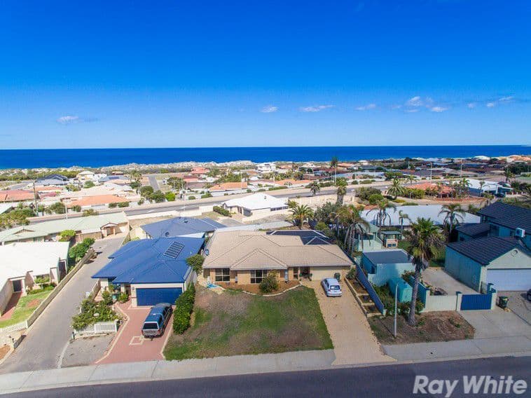 26 Seaview Boulevard, Wandina WA 6530, Wandina - Image 1