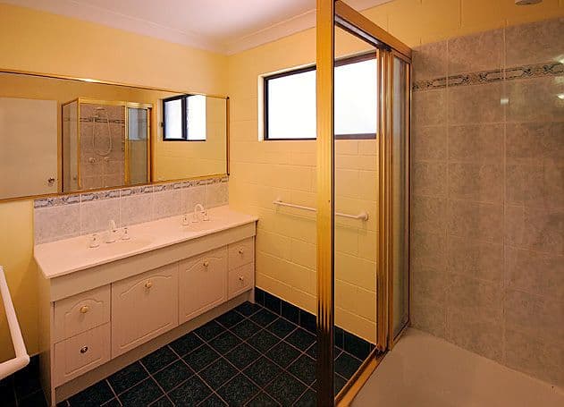 14  Tait Street, KELSO QLD 4815, Kelso - Thumbnail 4