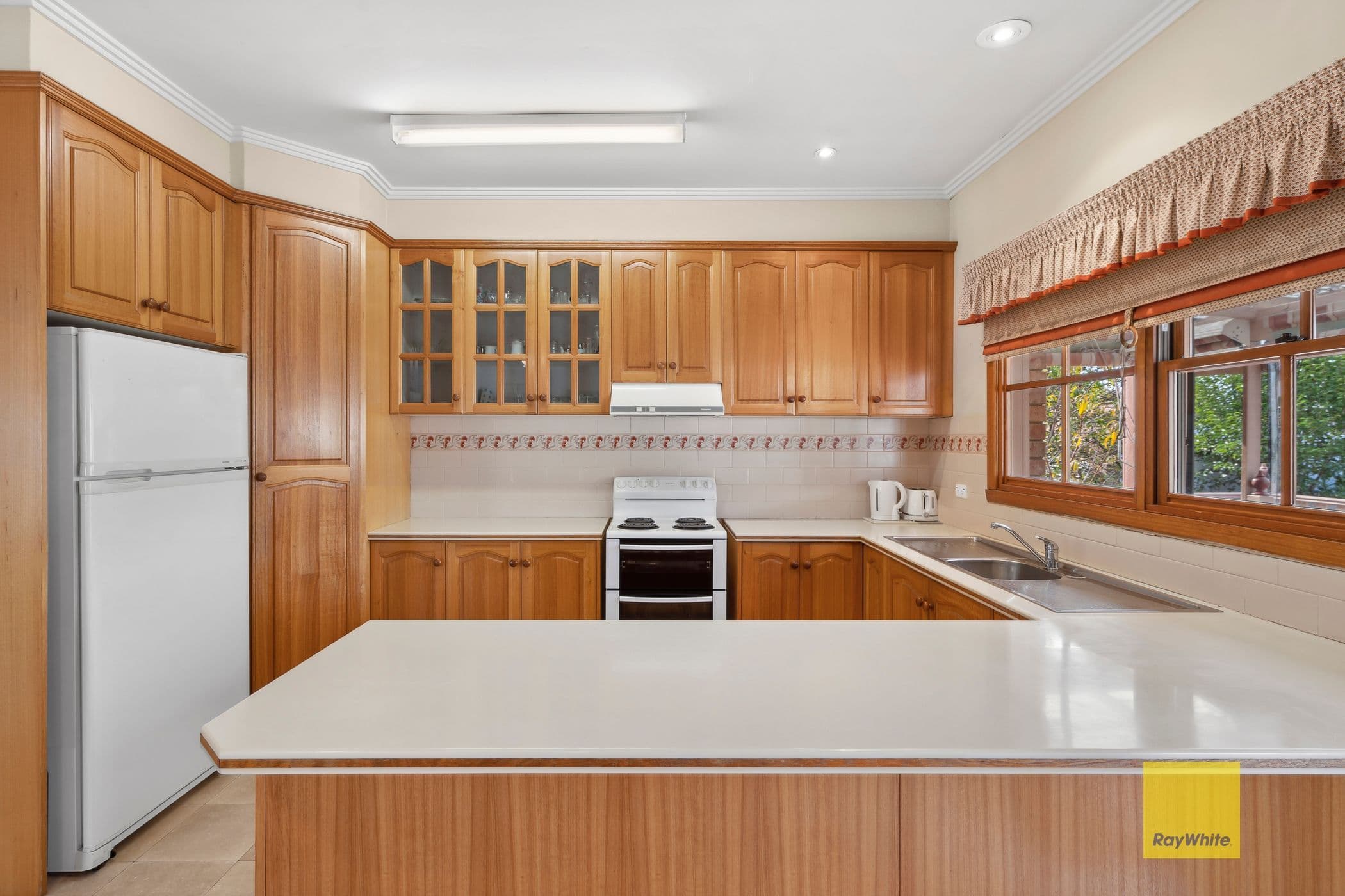 27 South Valley Road, Highton VIC 3216, Highton - Thumbnail 3