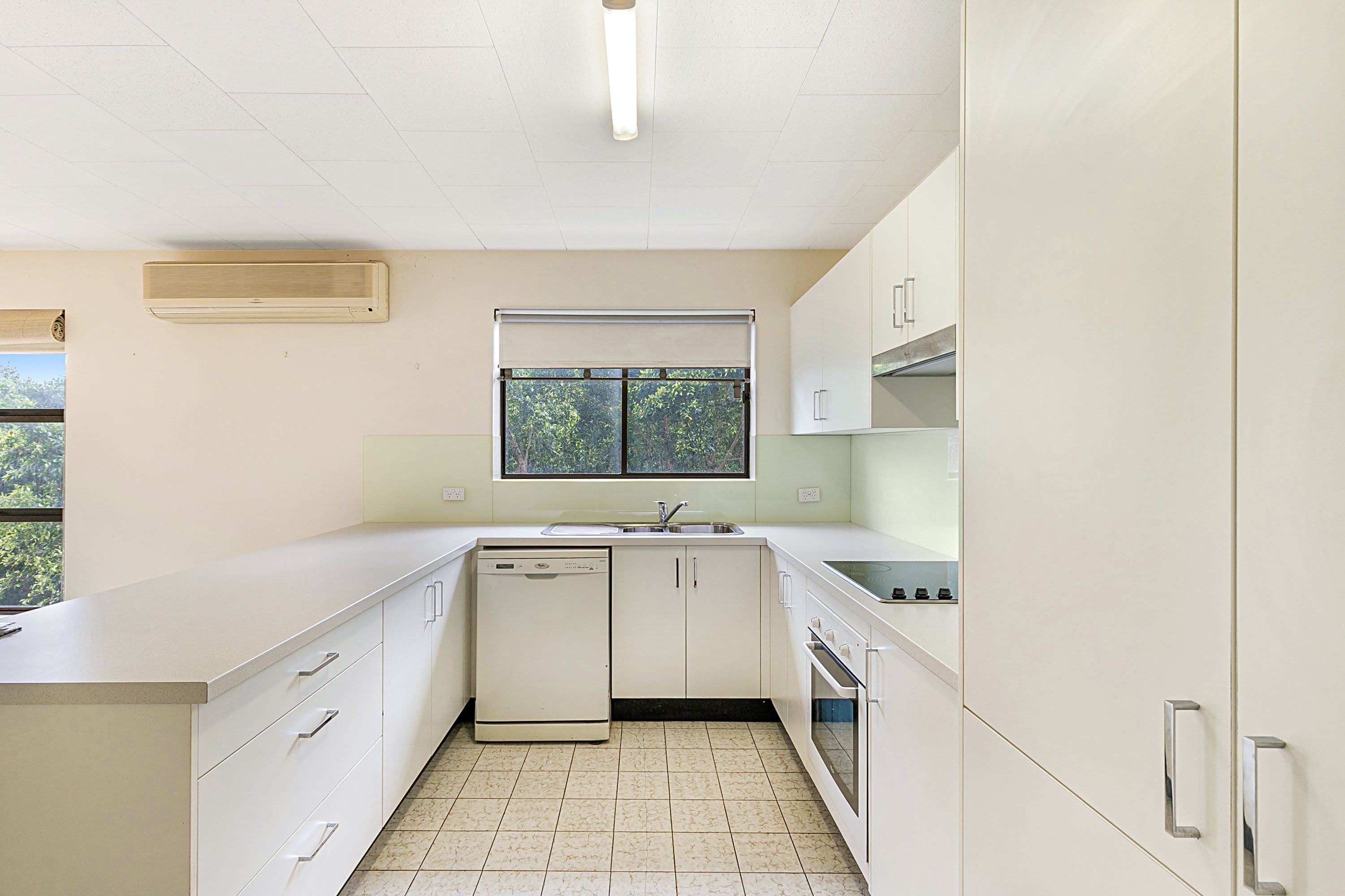 32 Swann Road, Taringa QLD 4068, Taringa - Thumbnail 3