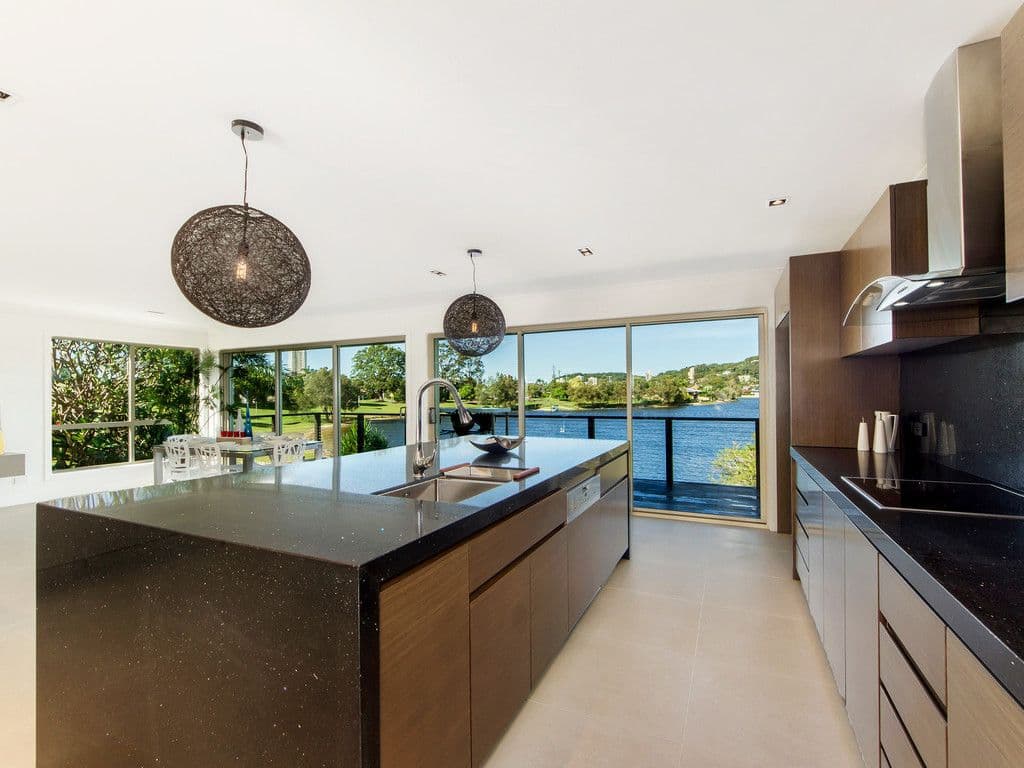 18 Jabiru Avenue, Burleigh Waters QLD 4220, Burleigh Waters - Thumbnail 4