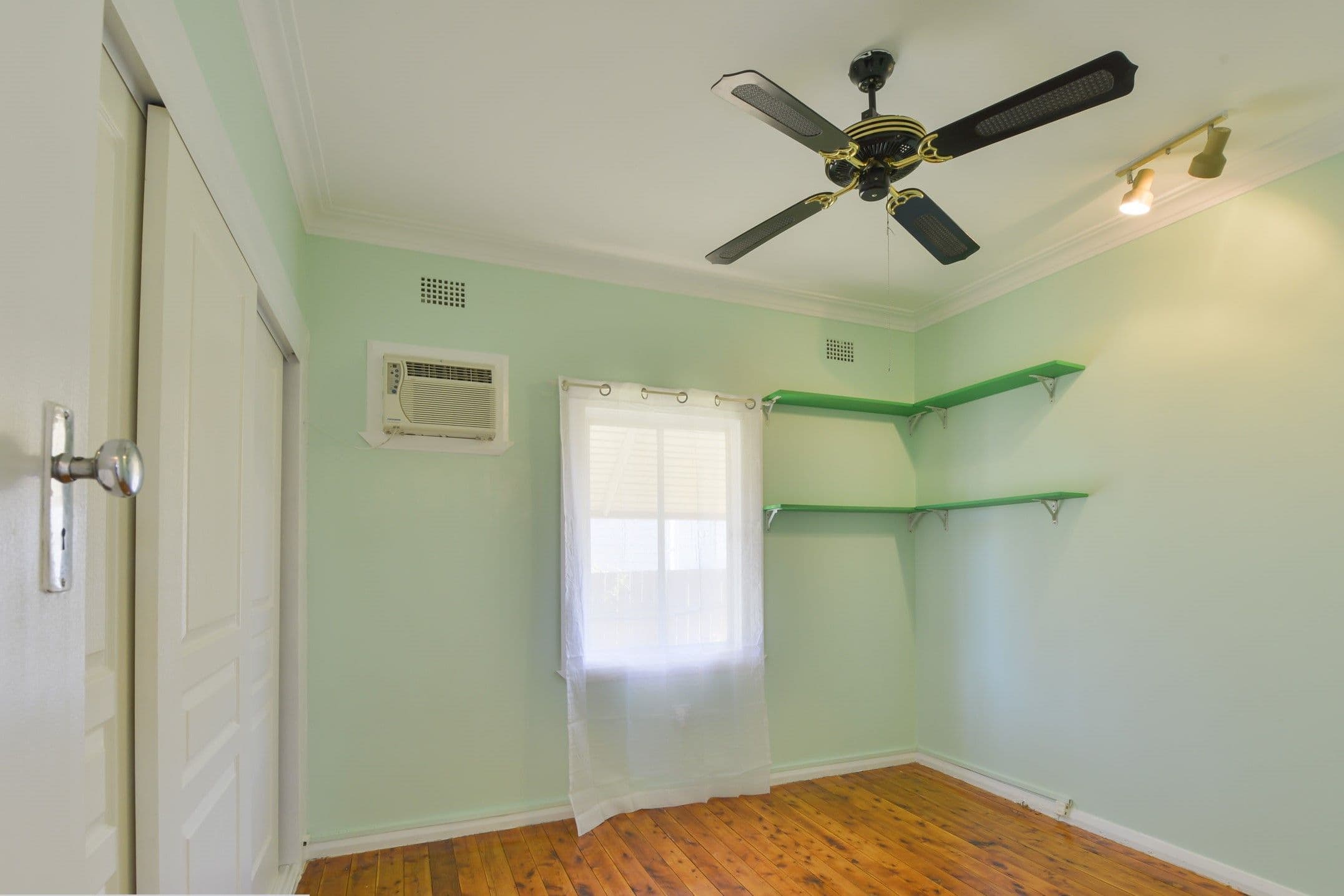 4 Swan Street, Tamworth NSW 2340, Tamworth - Thumbnail 8