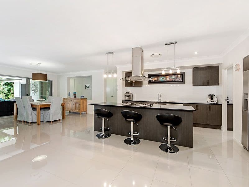19 Riverbreeze Crescent, Maudsland QLD 4210, Maudsland - Thumbnail 4