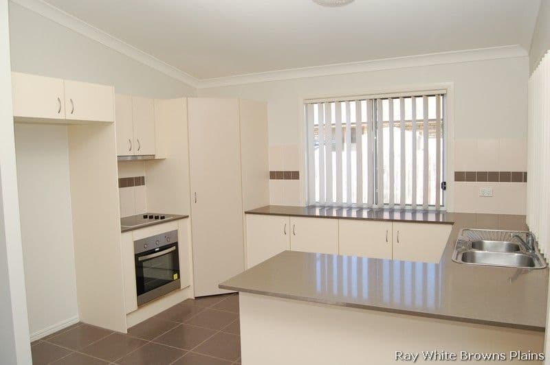 7 Marigold Avenue, Regents Park QLD 4118, Regents Park - Thumbnail 3