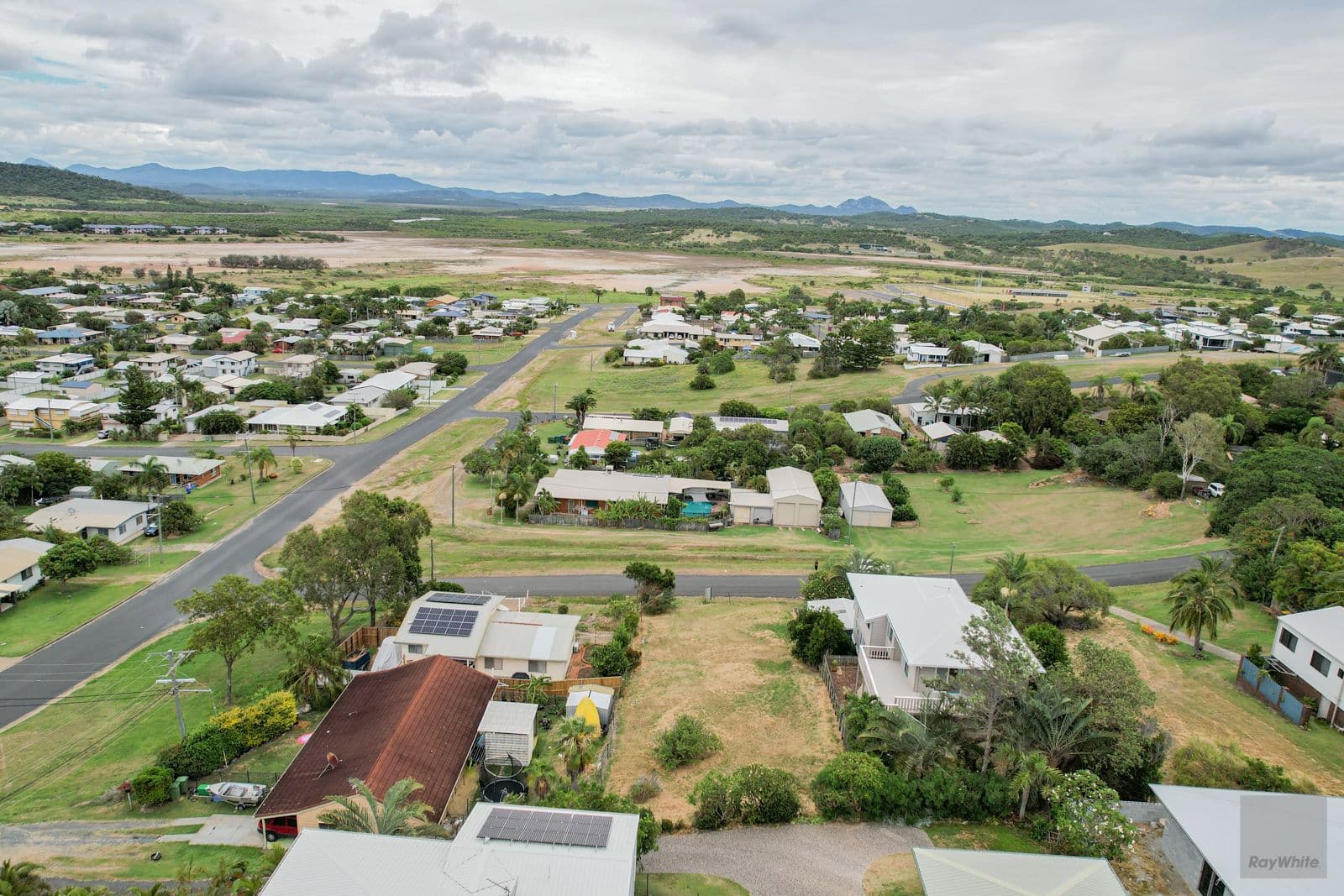 65 Higson Street, Emu Park QLD 4710, Emu Park - Thumbnail 6