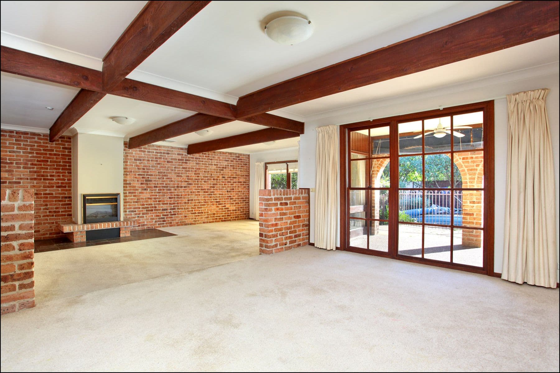 33 Lisa Crescent, CASTLE HILL NSW 2154, Castle Hill - Thumbnail 3