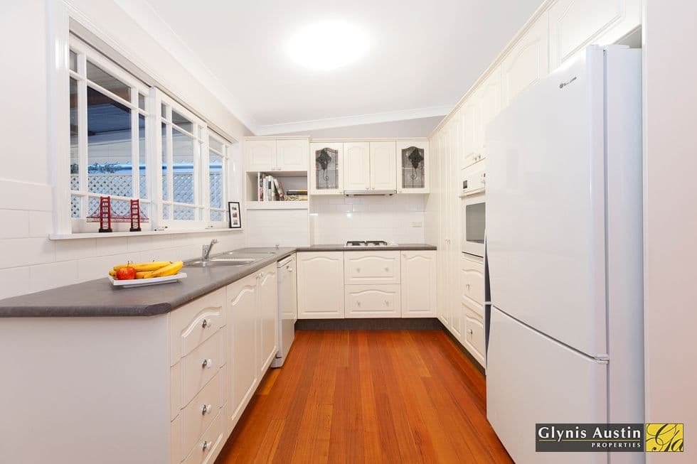 18 Addison Street, RED HILL QLD 4059, Red Hill - Thumbnail 4
