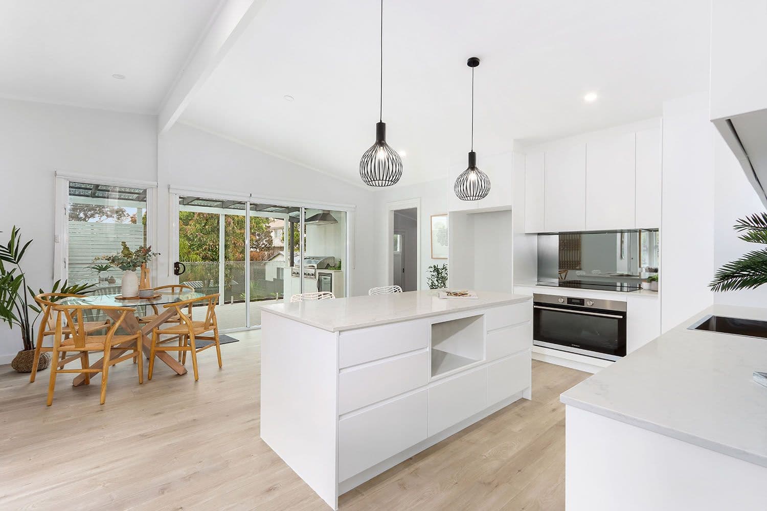 2 Oakham Street, Sylvania NSW 2224, Sylvania - Thumbnail 2