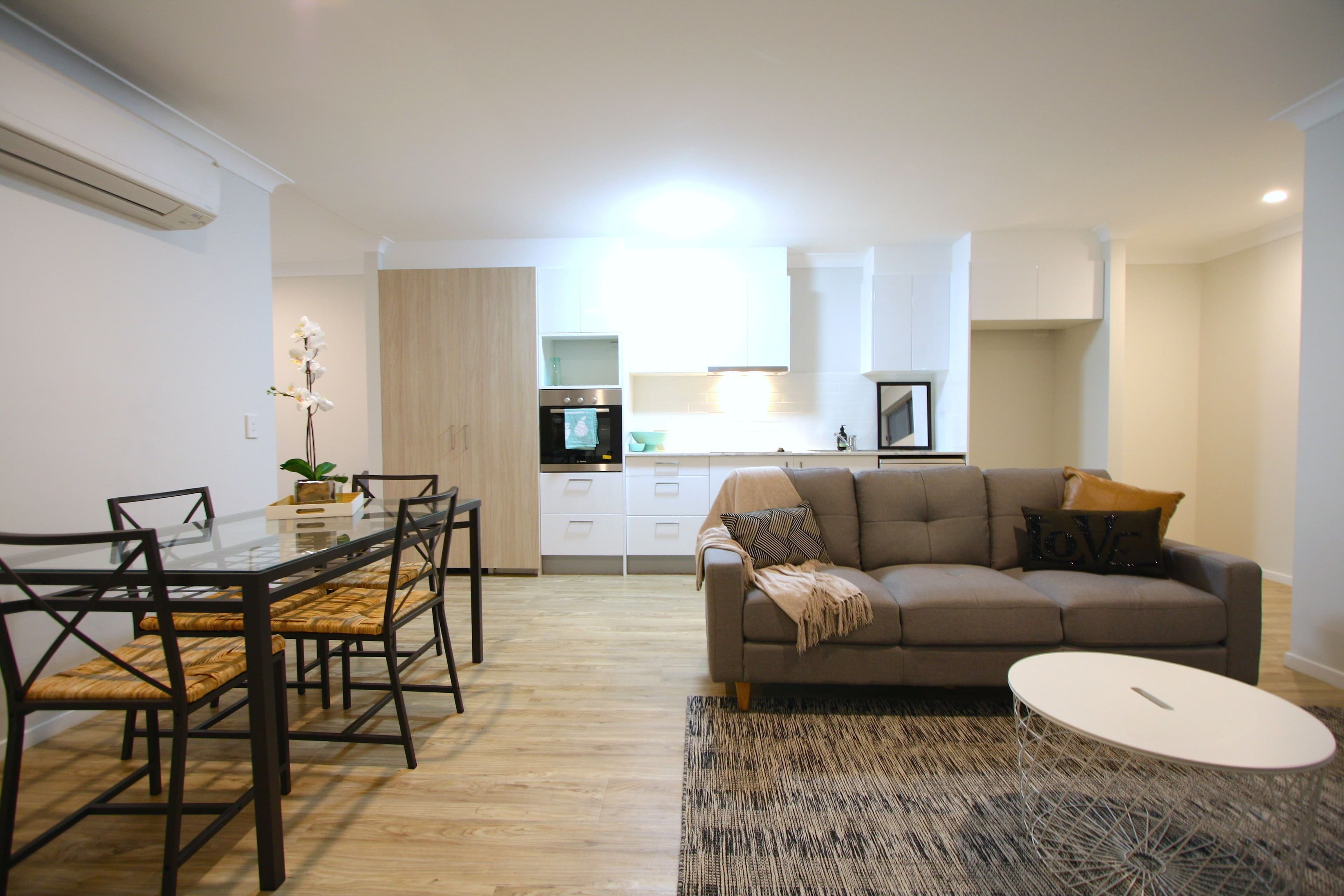 52 Embie Street, Holland Park West QLD 4121, Holland Park West - Thumbnail 4