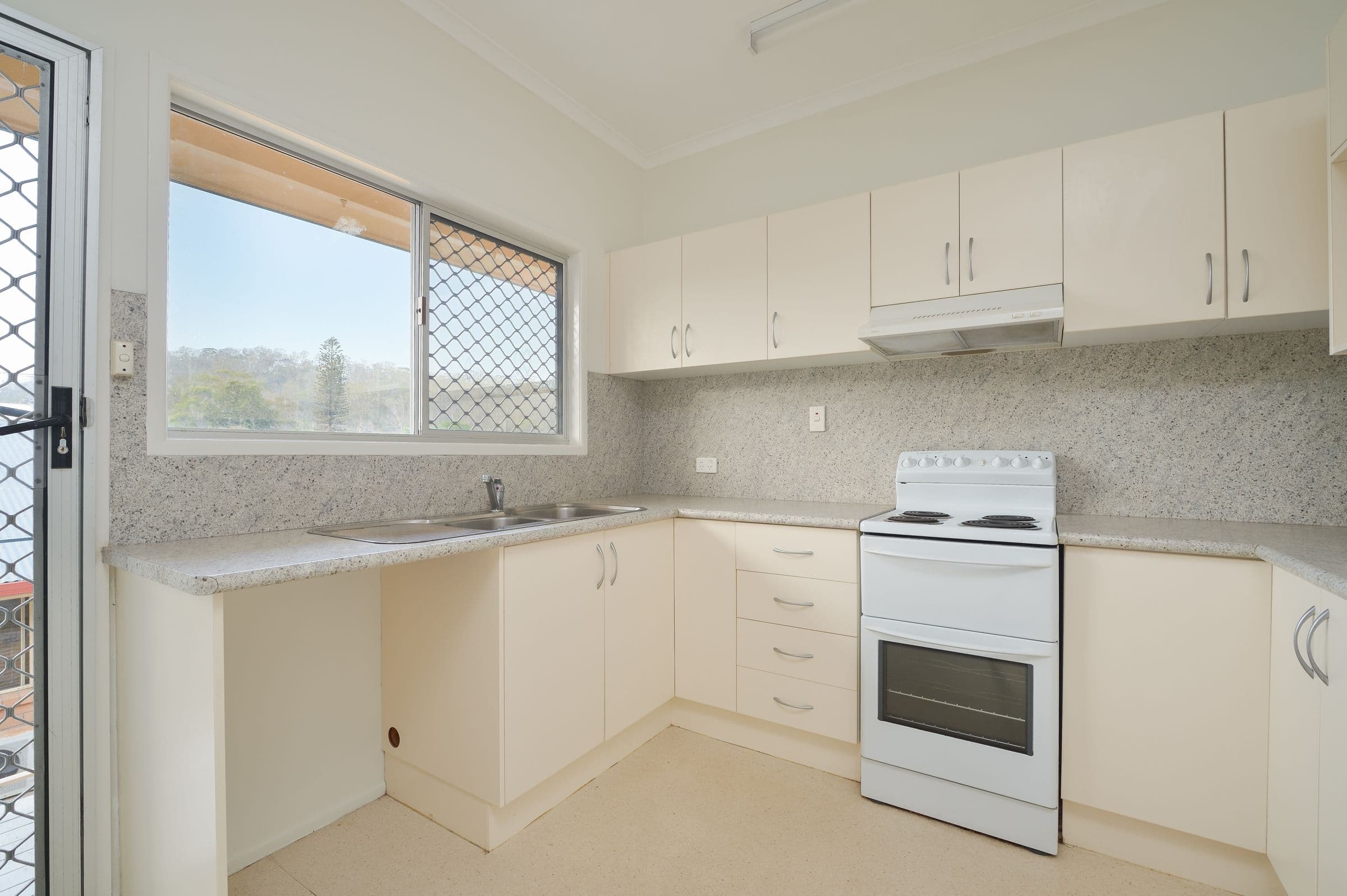 20 Flounder Crescent, Toolooa QLD 4680, Toolooa - Thumbnail 4