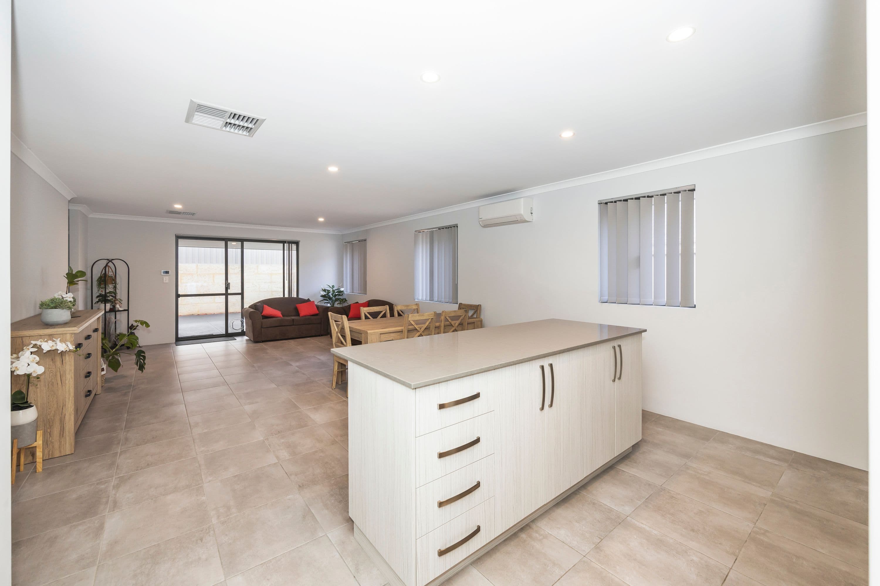 8 Broadgate Boulevard, Yanchep WA 6035, Yanchep - Thumbnail 6