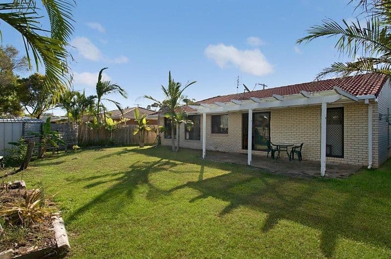 11 Milbong Street, BATTERY HILL QLD 4551, Battery Hill - Thumbnail 5