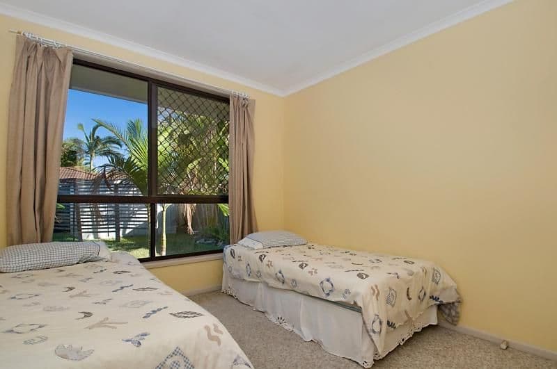 11 Milbong Street, BATTERY HILL QLD 4551, Battery Hill - Thumbnail 6