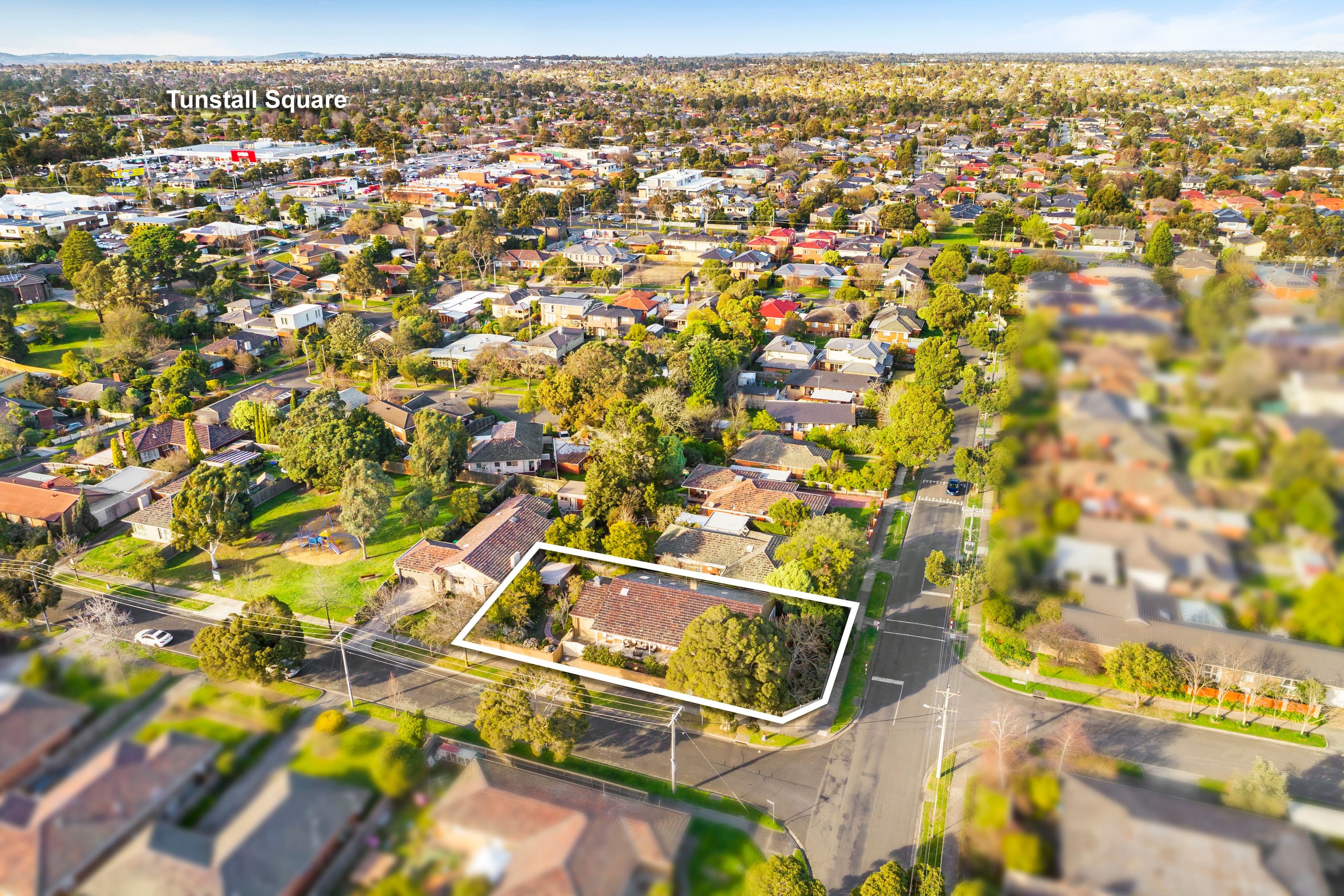28 Highfield Road, Doncaster East VIC 3109, Doncaster East - Thumbnail 3