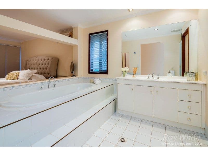 43 Chanel Crescent, Eight Mile Plains QLD 4113, Eight Mile Plains - Thumbnail 6