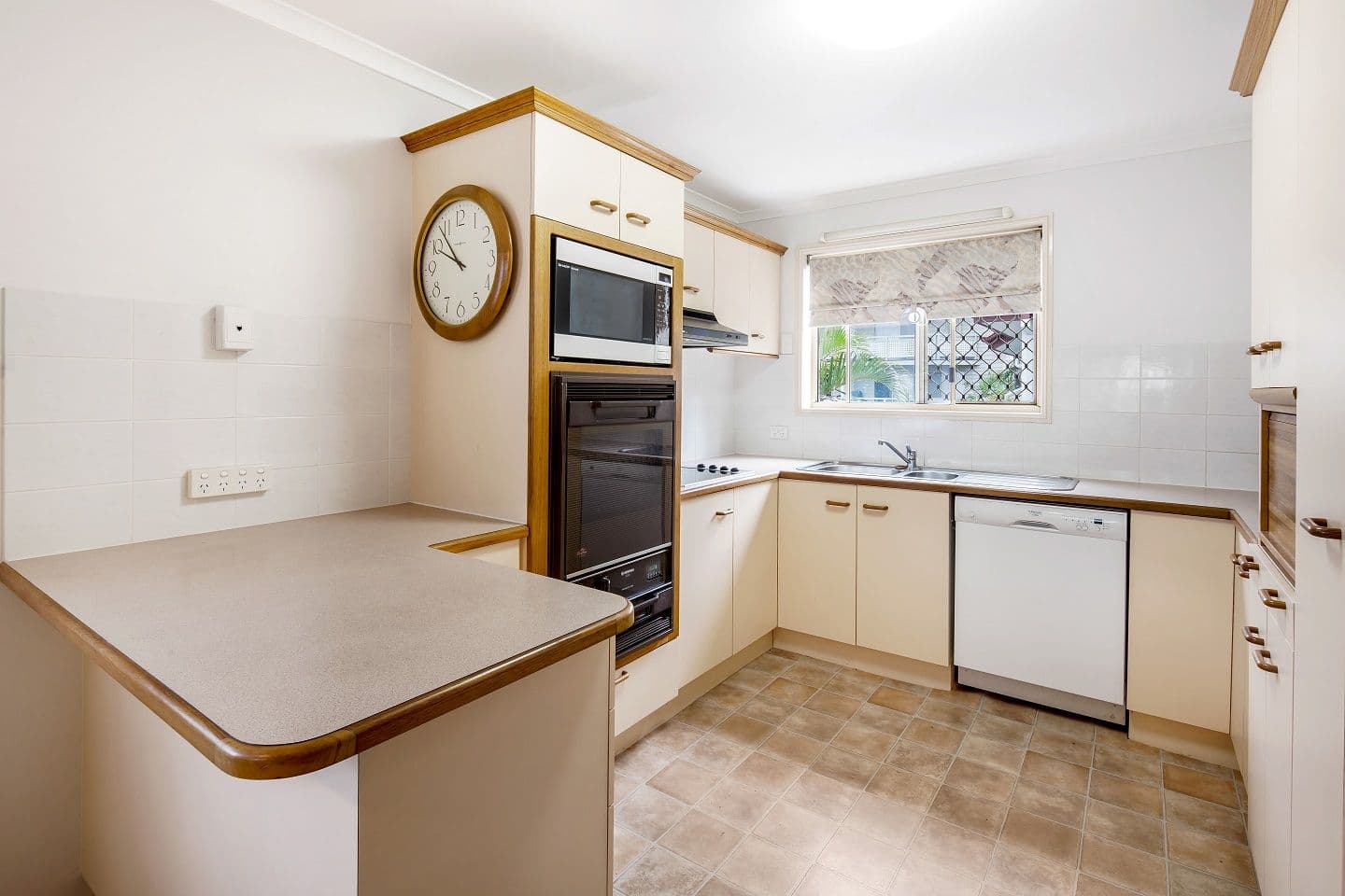 71 Memorial Avenue, COTTON TREE QLD 4558, Cotton Tree - Thumbnail 2