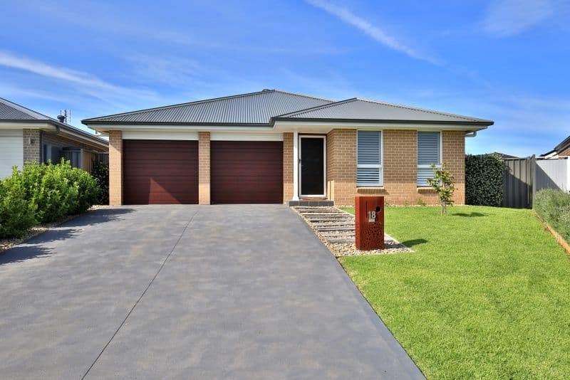 18 Petrel Close, South Nowra - Thumbnail 2