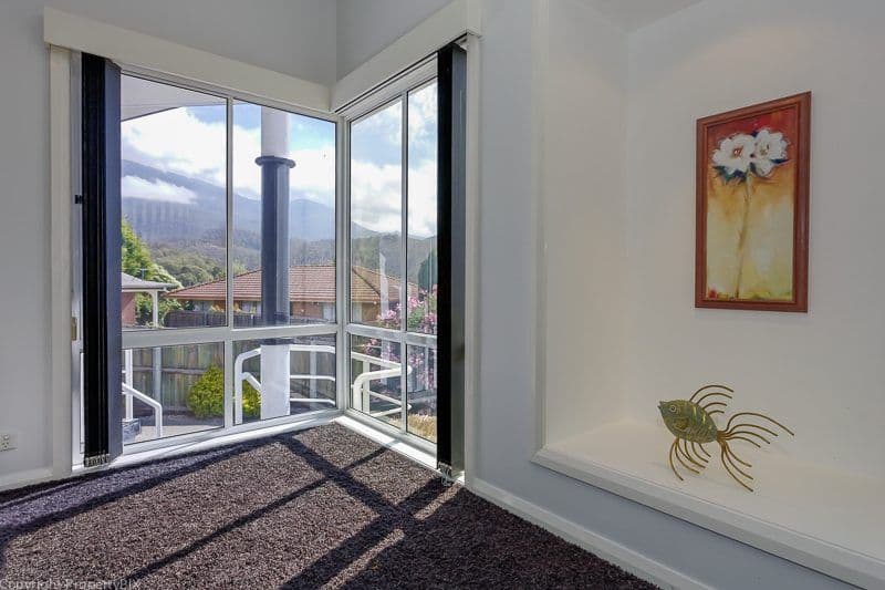 20 Cuthbertson Place, LENAH VALLEY TAS 7008, Lenah Valley - Thumbnail 8