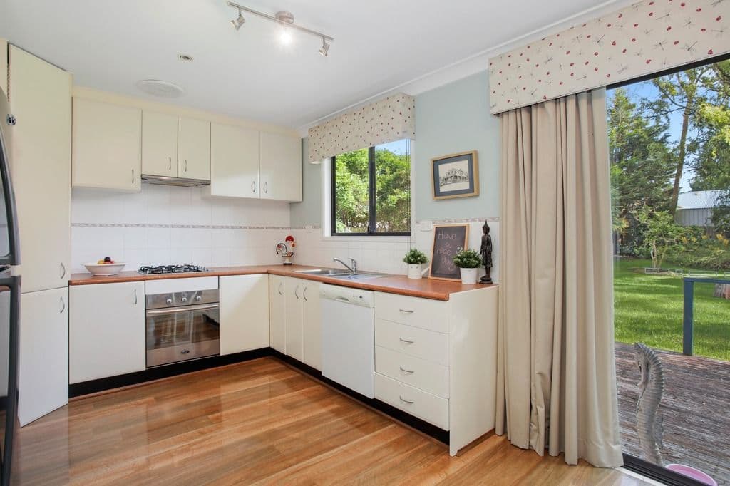 10 Renwick Drive, Balaclava NSW 2575, Balaclava - Thumbnail 2