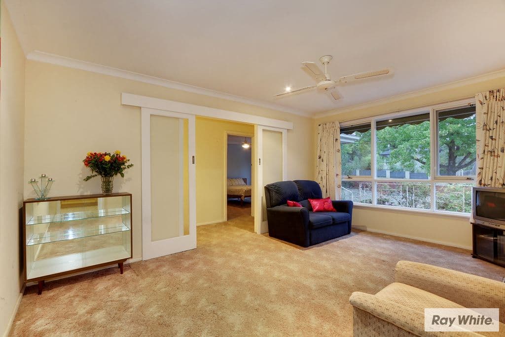13 BRONHILL Road, RINGWOOD EAST VIC 3135, Ringwood East - Thumbnail 4