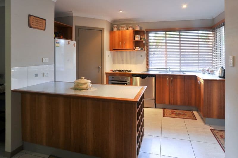 14 Wills Court, CANNONVALE QLD 4802, Cannonvale - Thumbnail 3