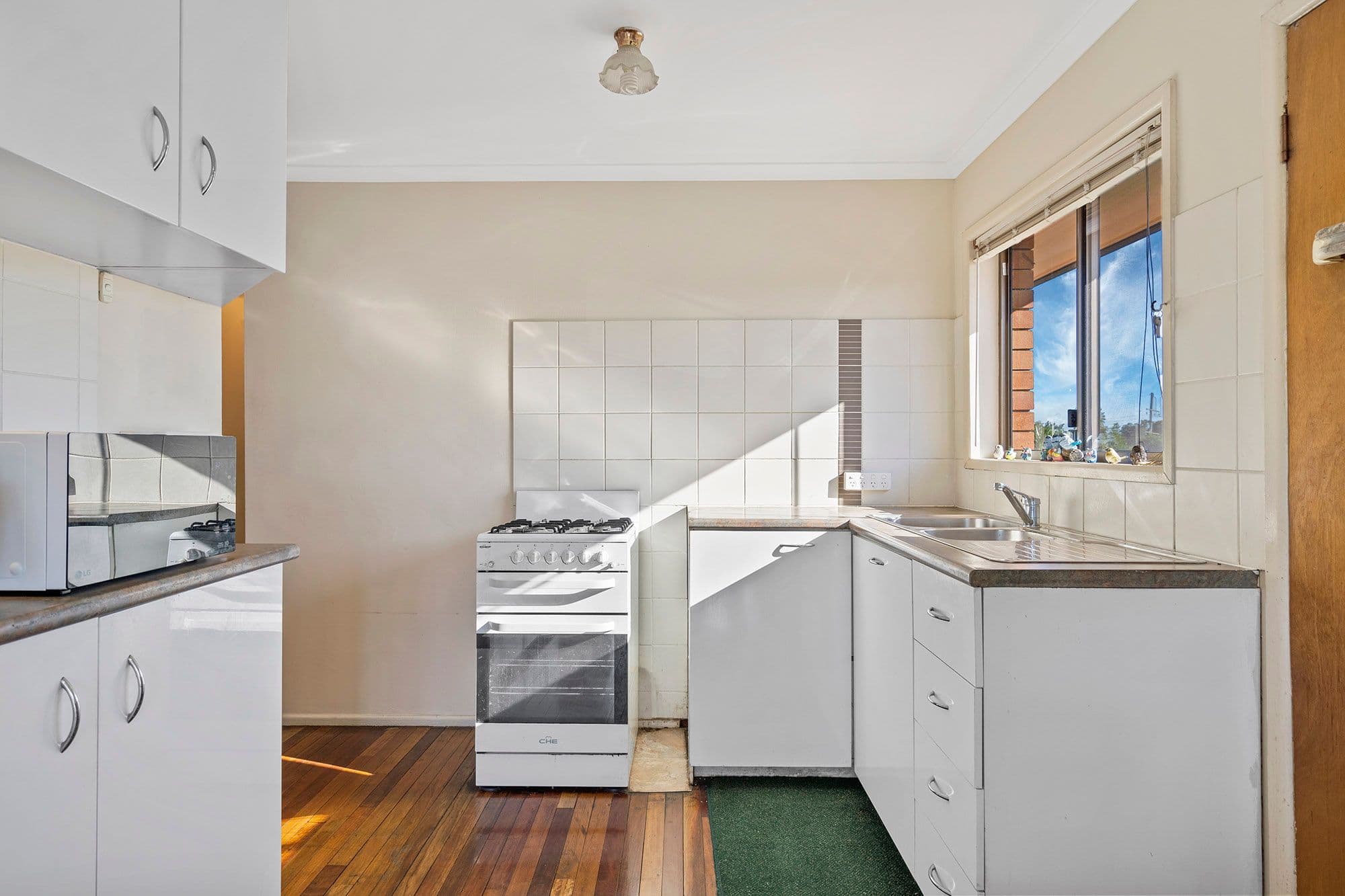 13 Station Road, Loganlea QLD 4131, Loganlea - Thumbnail 3