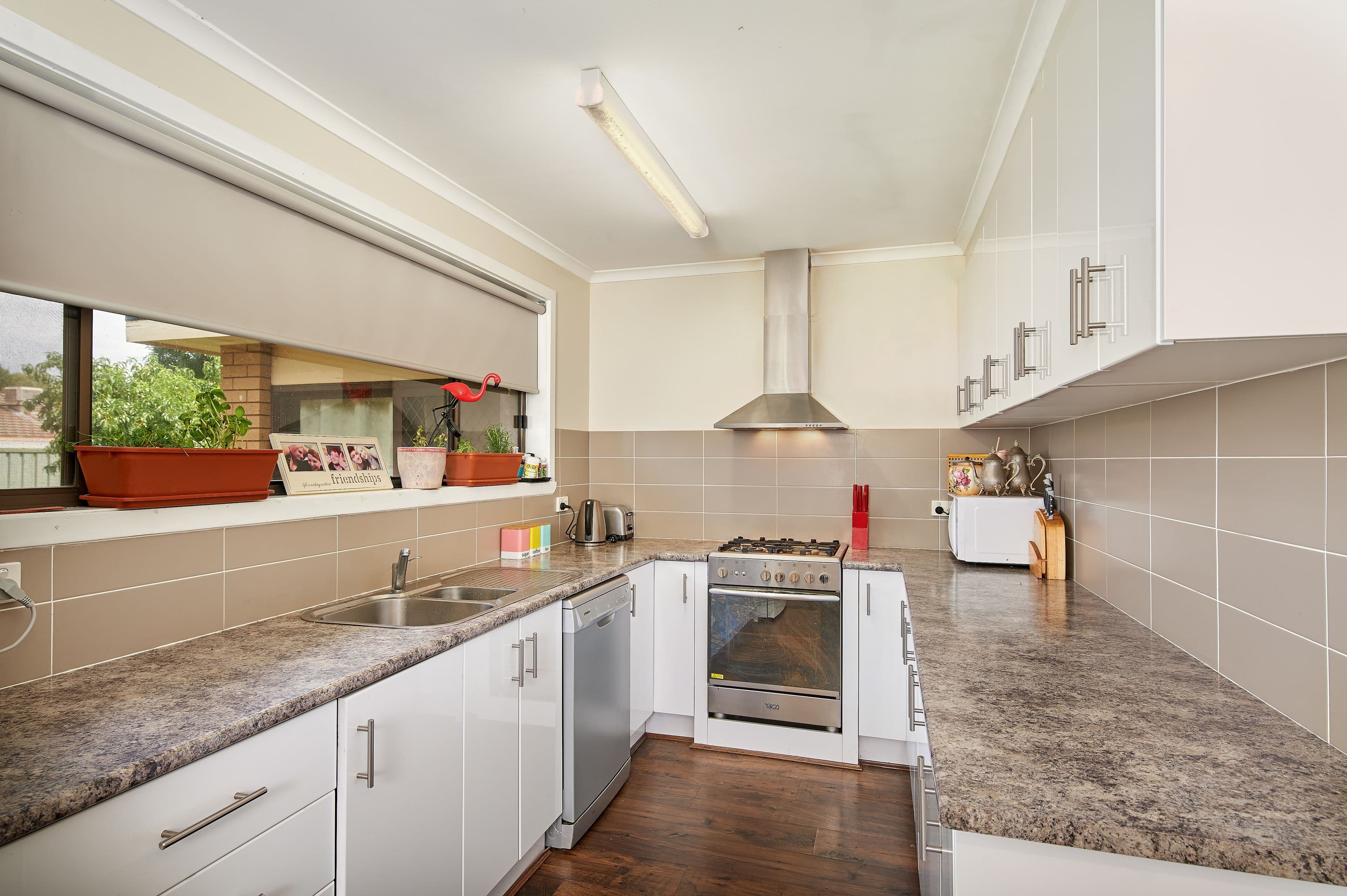 93 Mckell Avenue, Mount Austin - Thumbnail 4