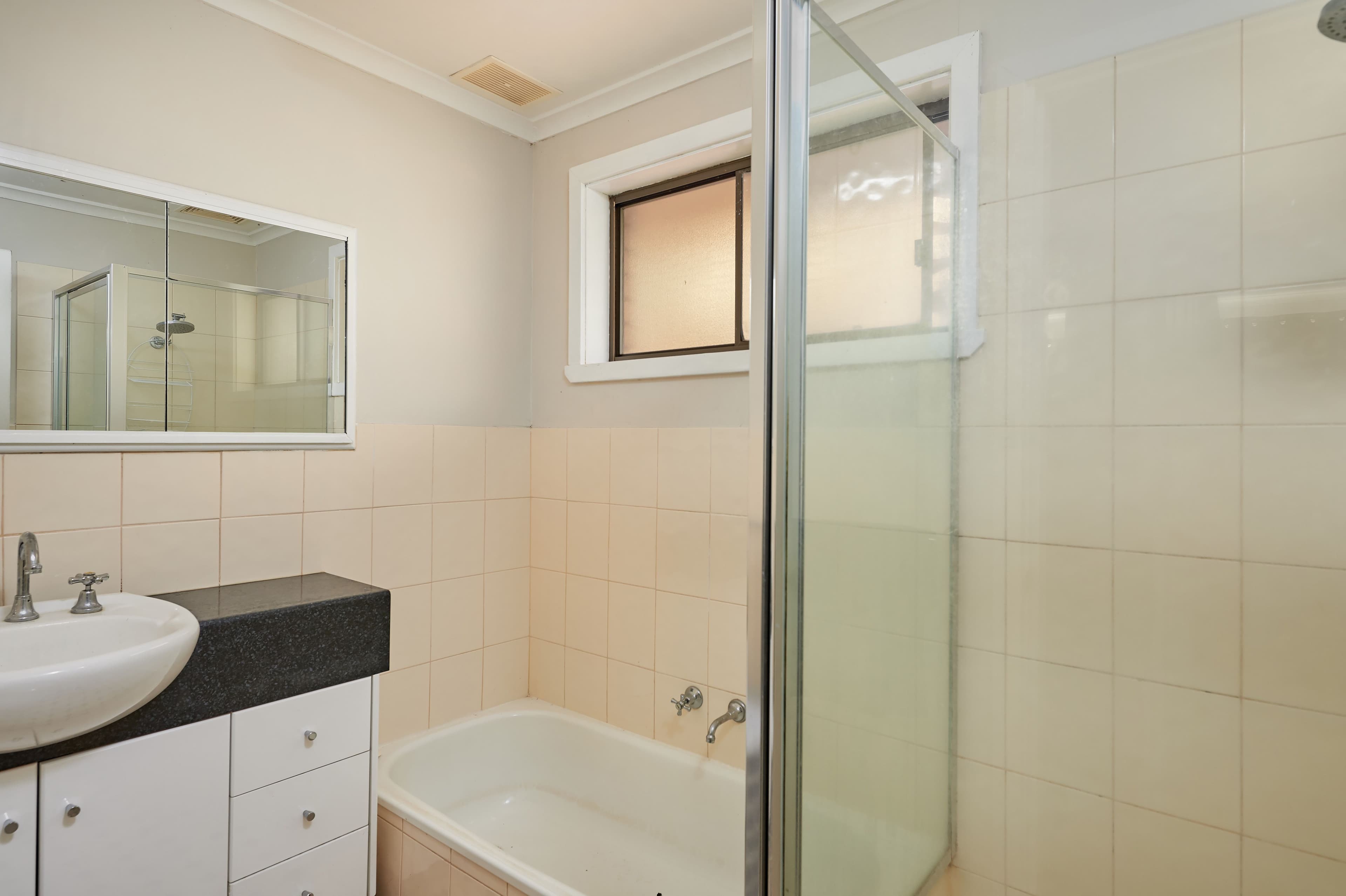 93 Mckell Avenue, Mount Austin - Thumbnail 8