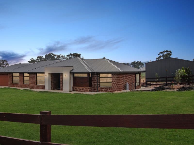 35 Kareen Court, Mansfield VIC 3722, Mansfield - Thumbnail 2