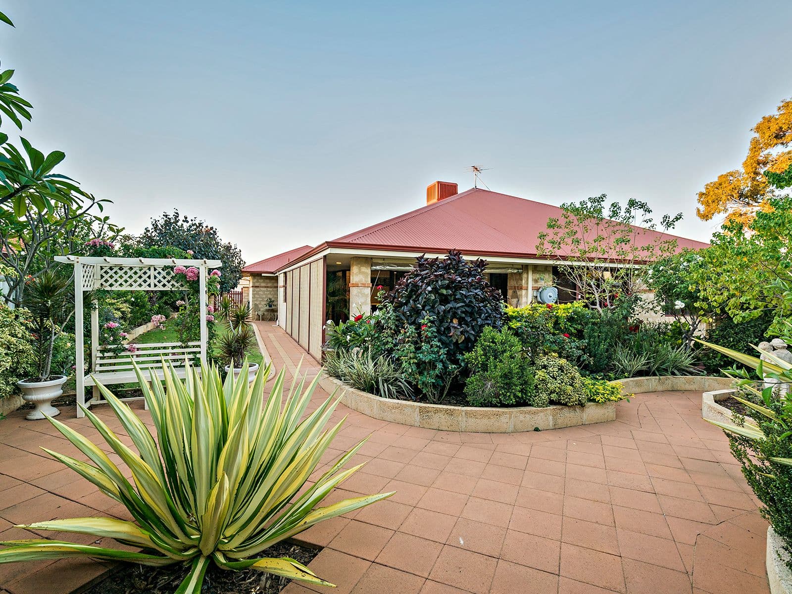 28 St Georges Close, Bluff Point WA 6530, Bluff Point - Thumbnail 2