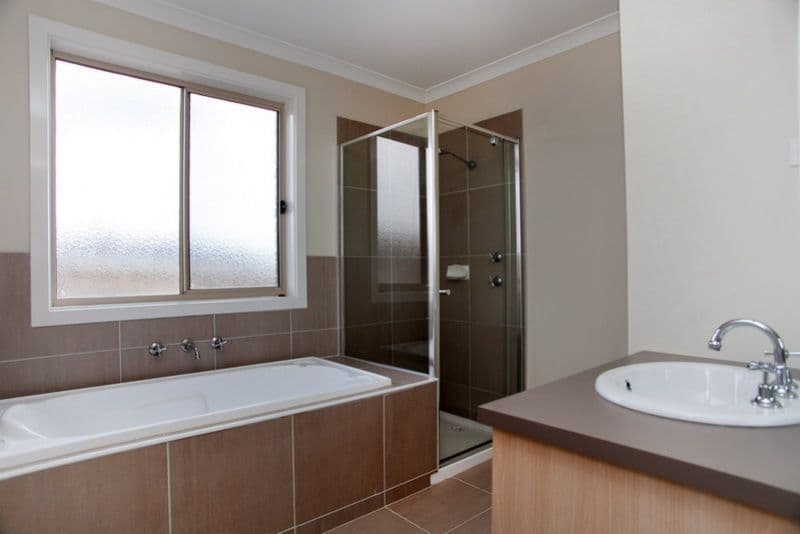 10 Sunningdale Road, DOREEN VIC 3754, Doreen - Thumbnail 4