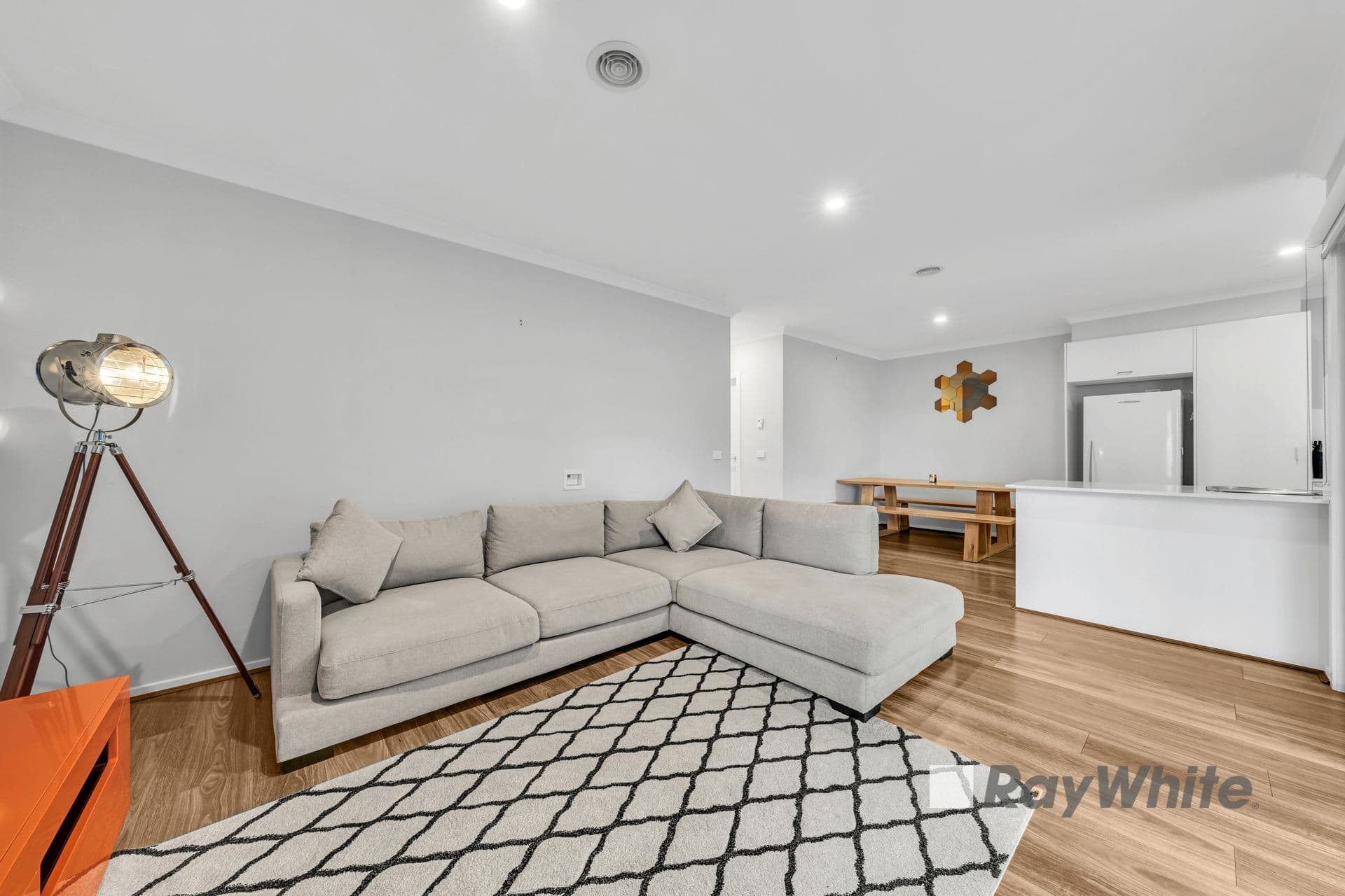54 Innes Court, Berwick VIC 3806, Berwick - Thumbnail 4
