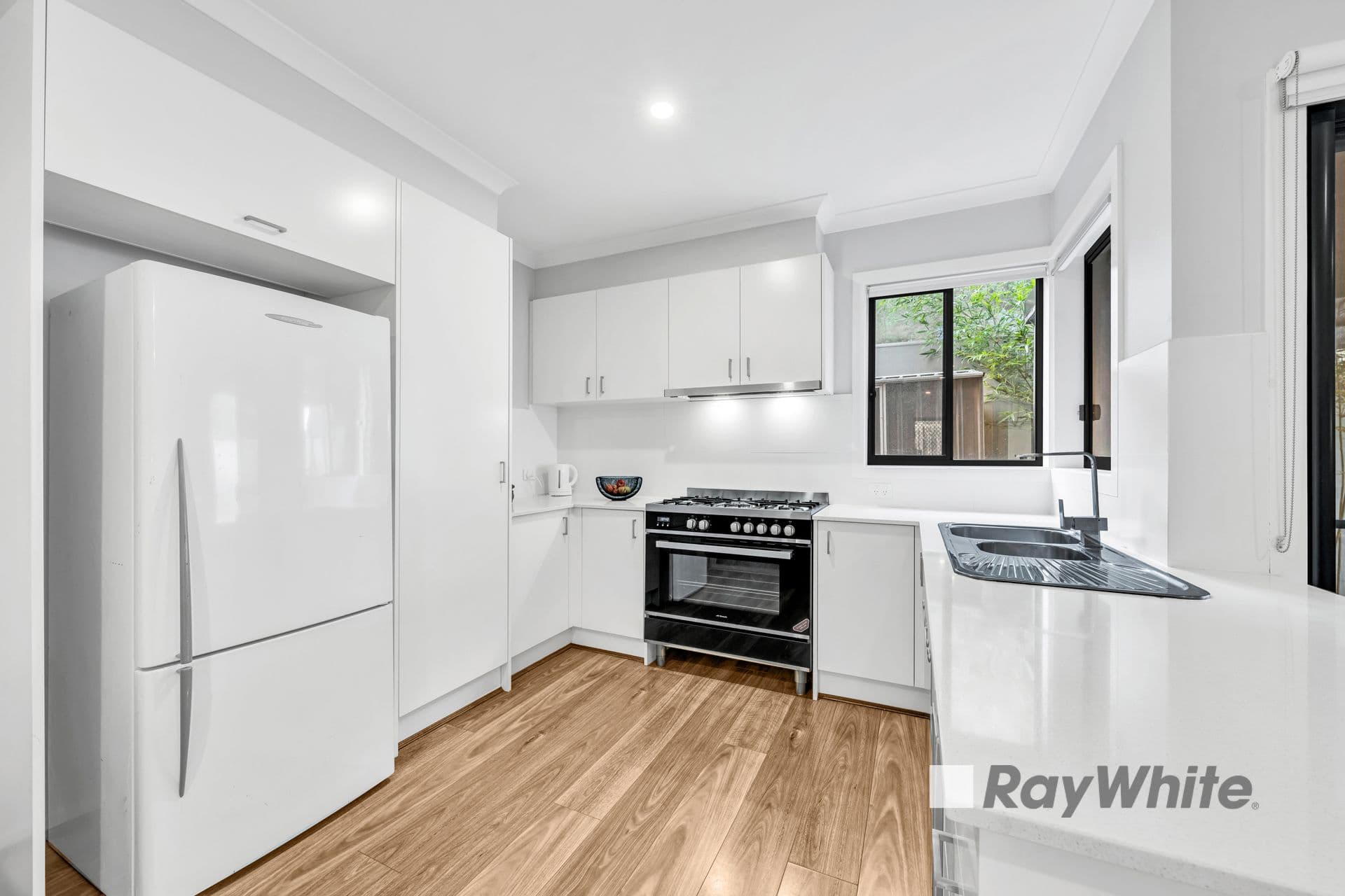 54 Innes Court, Berwick VIC 3806, Berwick - Thumbnail 5