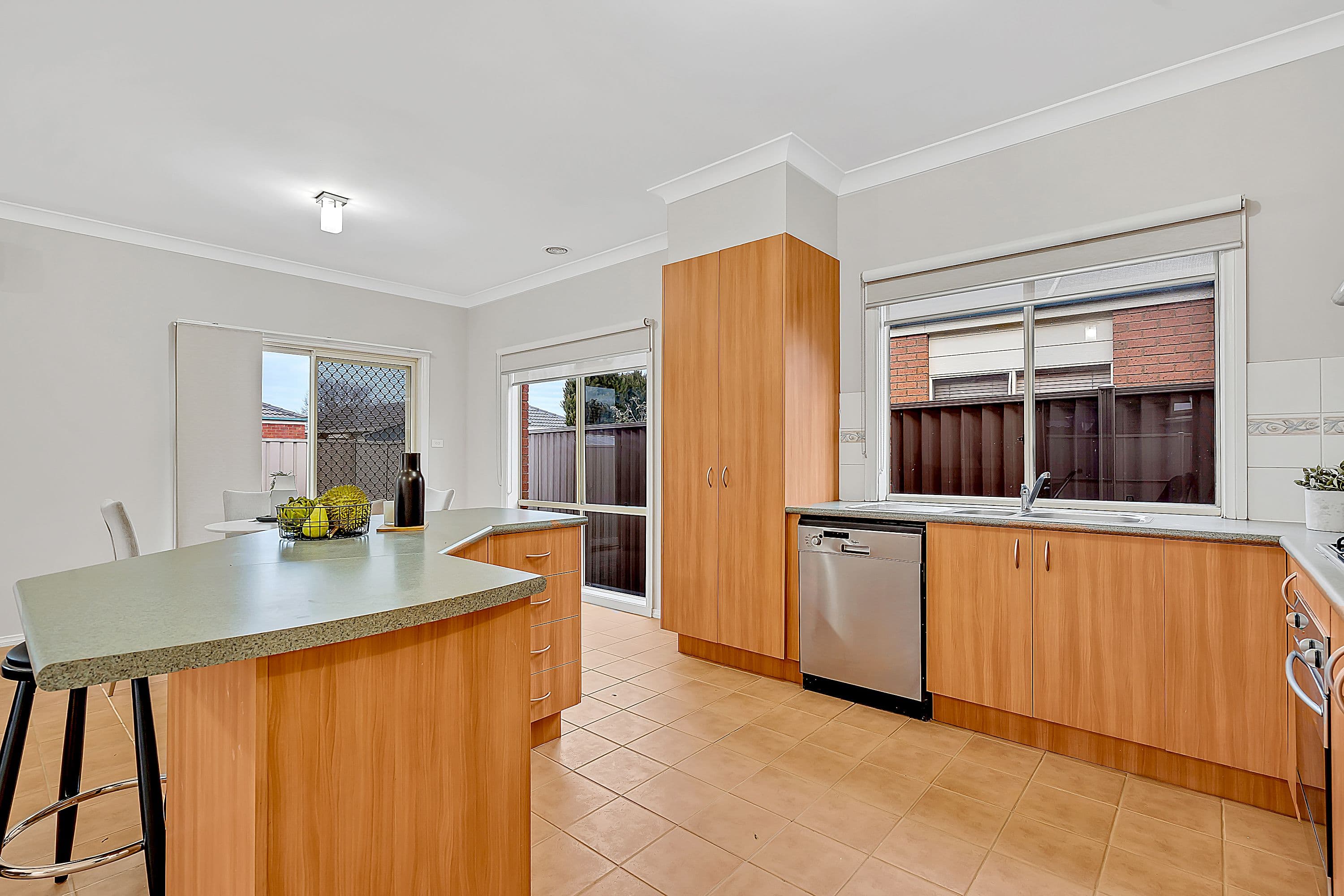 16 Goulburn Way, Craigieburn VIC 3064, Craigieburn - Thumbnail 2