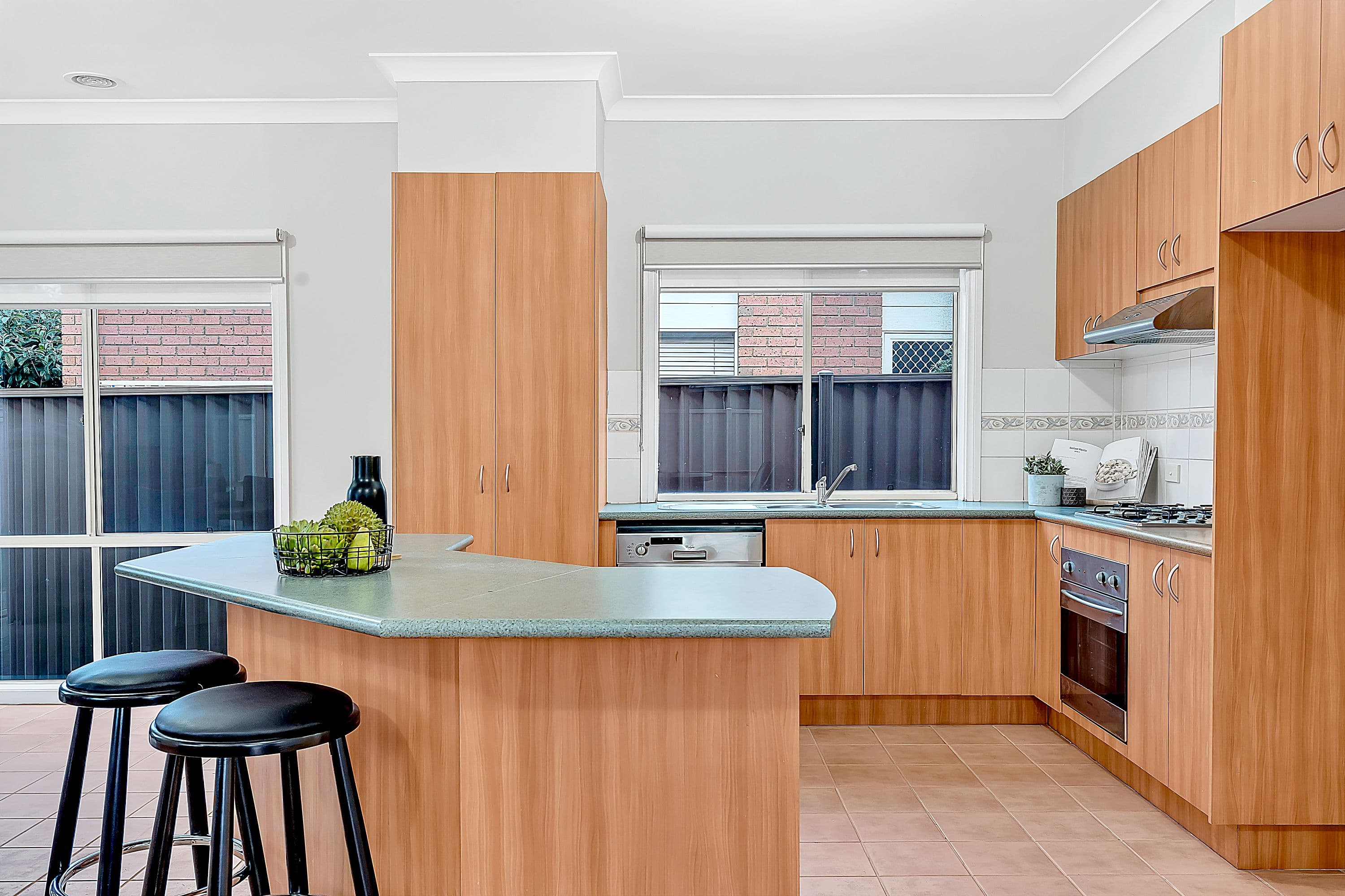 16 Goulburn Way, Craigieburn VIC 3064, Craigieburn - Thumbnail 3