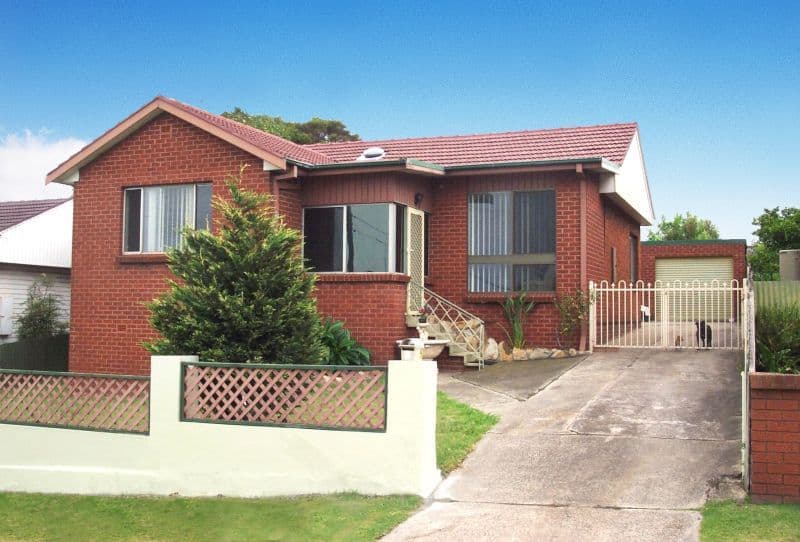 4 Barina Avenue, LAKE HEIGHTS NSW 2502, Lake Heights - Image 1