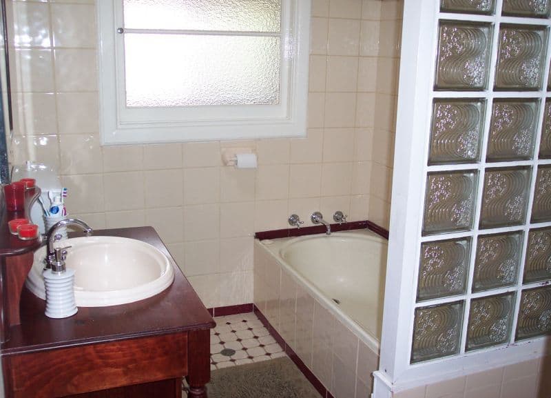 4 Barina Avenue, LAKE HEIGHTS NSW 2502, Lake Heights - Thumbnail 5