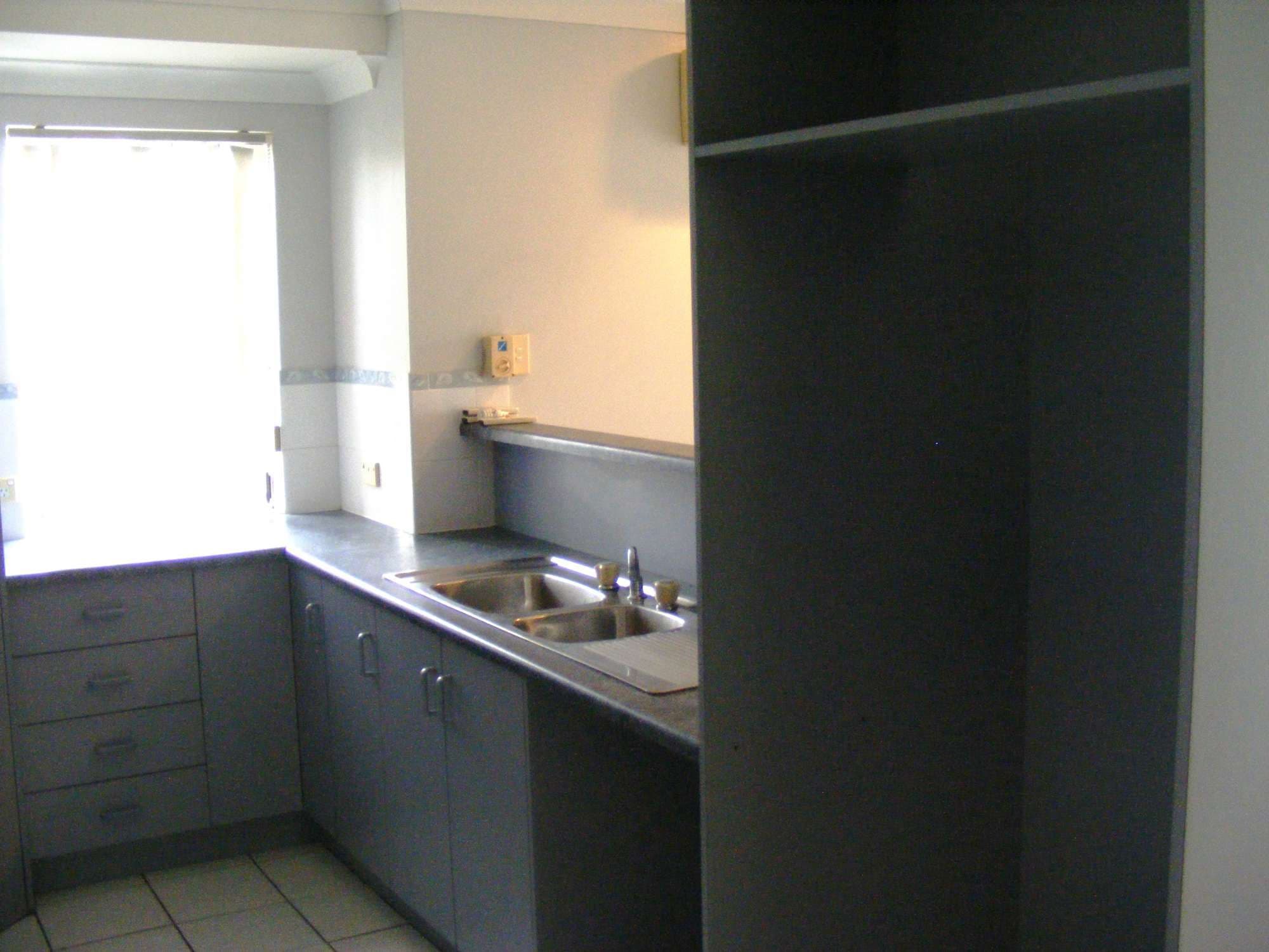 130 Eyre Street, NORTH WARD QLD 4810, North Ward - Thumbnail 4