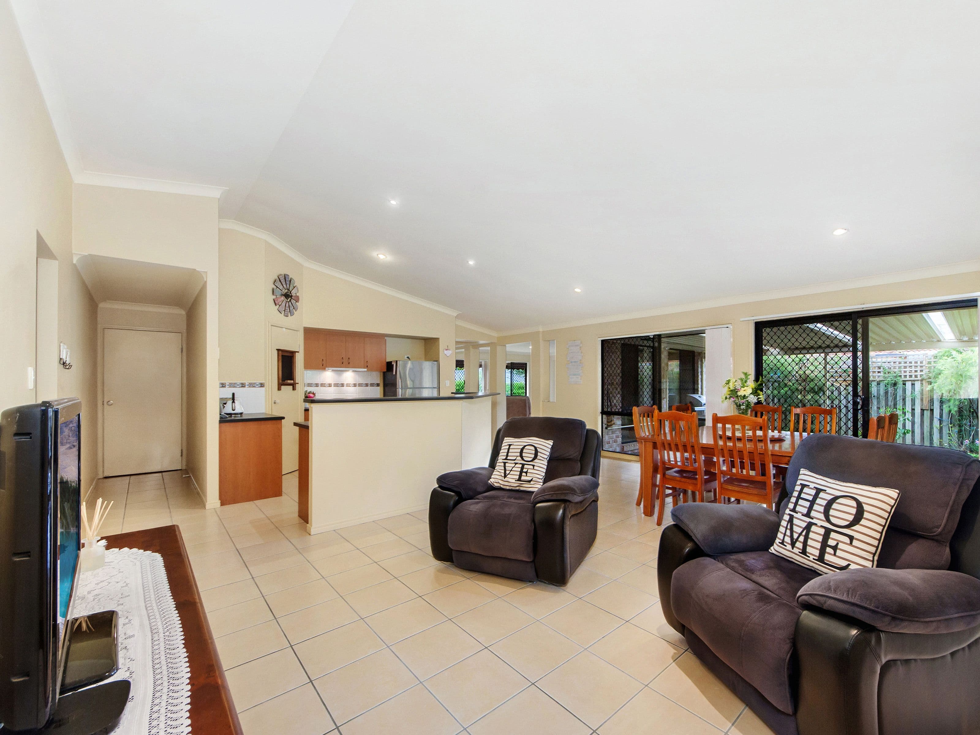 4 Boyer Street, Pacific Pines QLD 4211, Pacific Pines - Thumbnail 4