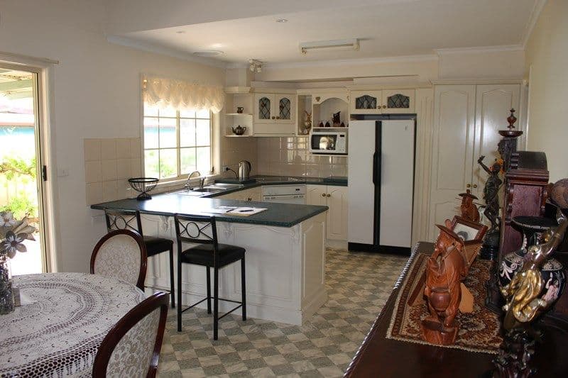 17 King Street, ROCHESTER VIC 3561, Rochester - Thumbnail 3