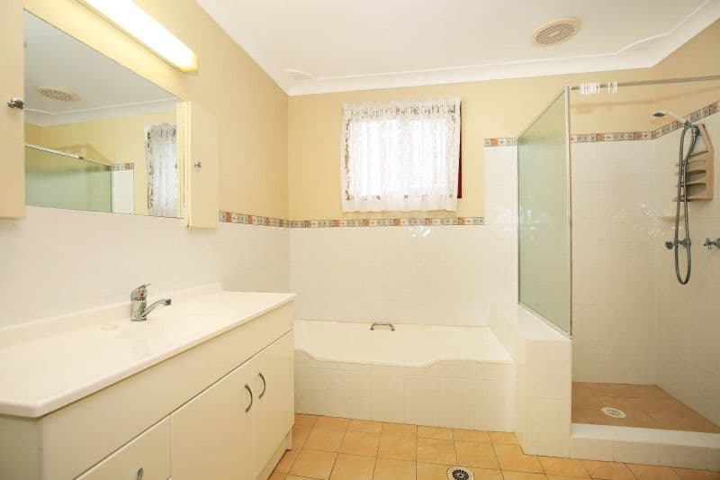 8 Ambassador Avenue, North Nowra - Thumbnail 4
