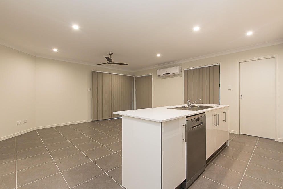 34 JONQUIL CIRCUIT, Flinders View, Flinders View - Thumbnail 2
