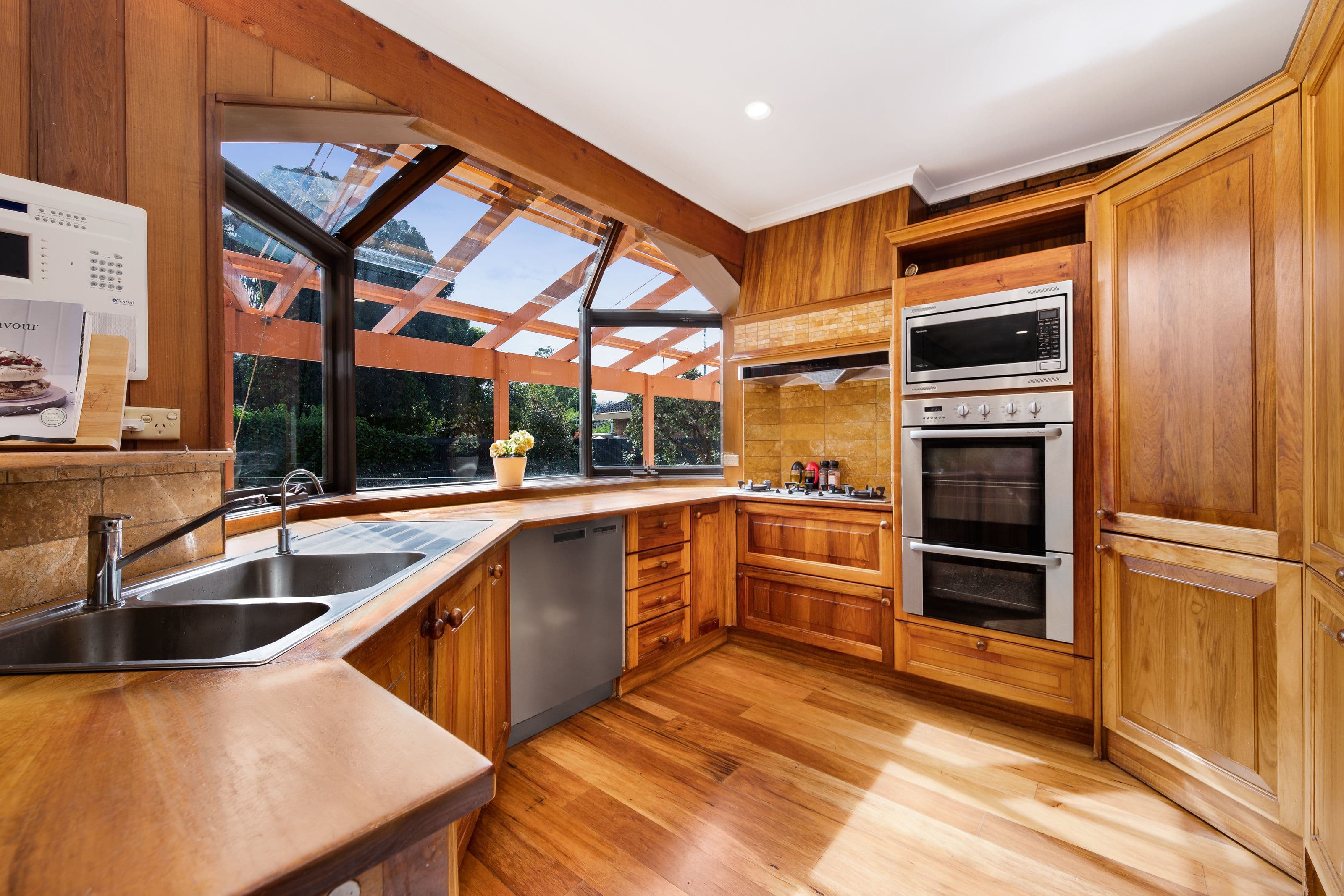 16 Appletree Drive, Glen Waverley VIC 3150, Glen Waverley - Thumbnail 6
