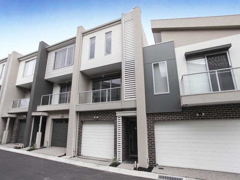 5/69-77 Lancefield Drive, Caroline Springs - Thumbnail 2