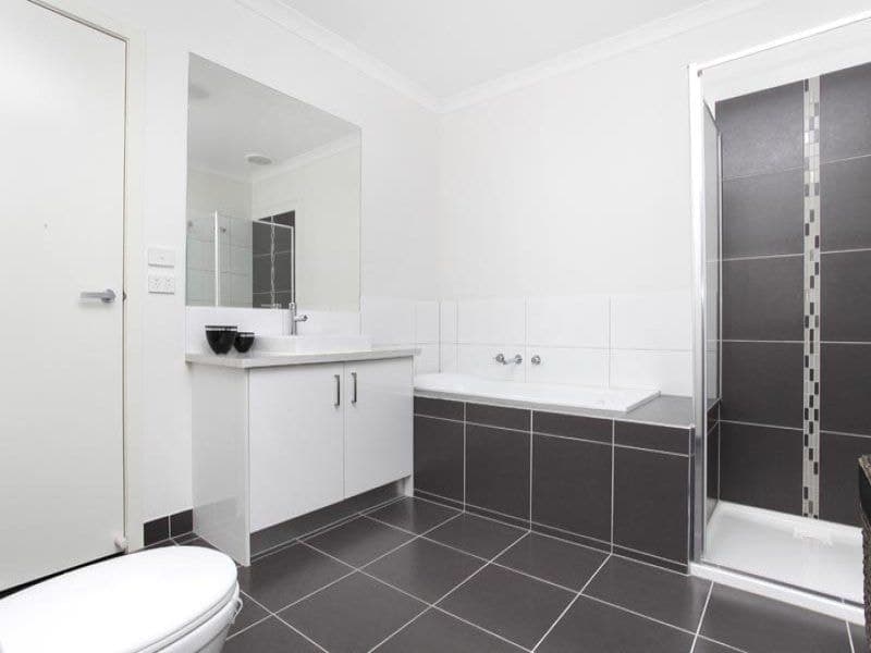 5/69-77 Lancefield Drive, Caroline Springs - Thumbnail 8