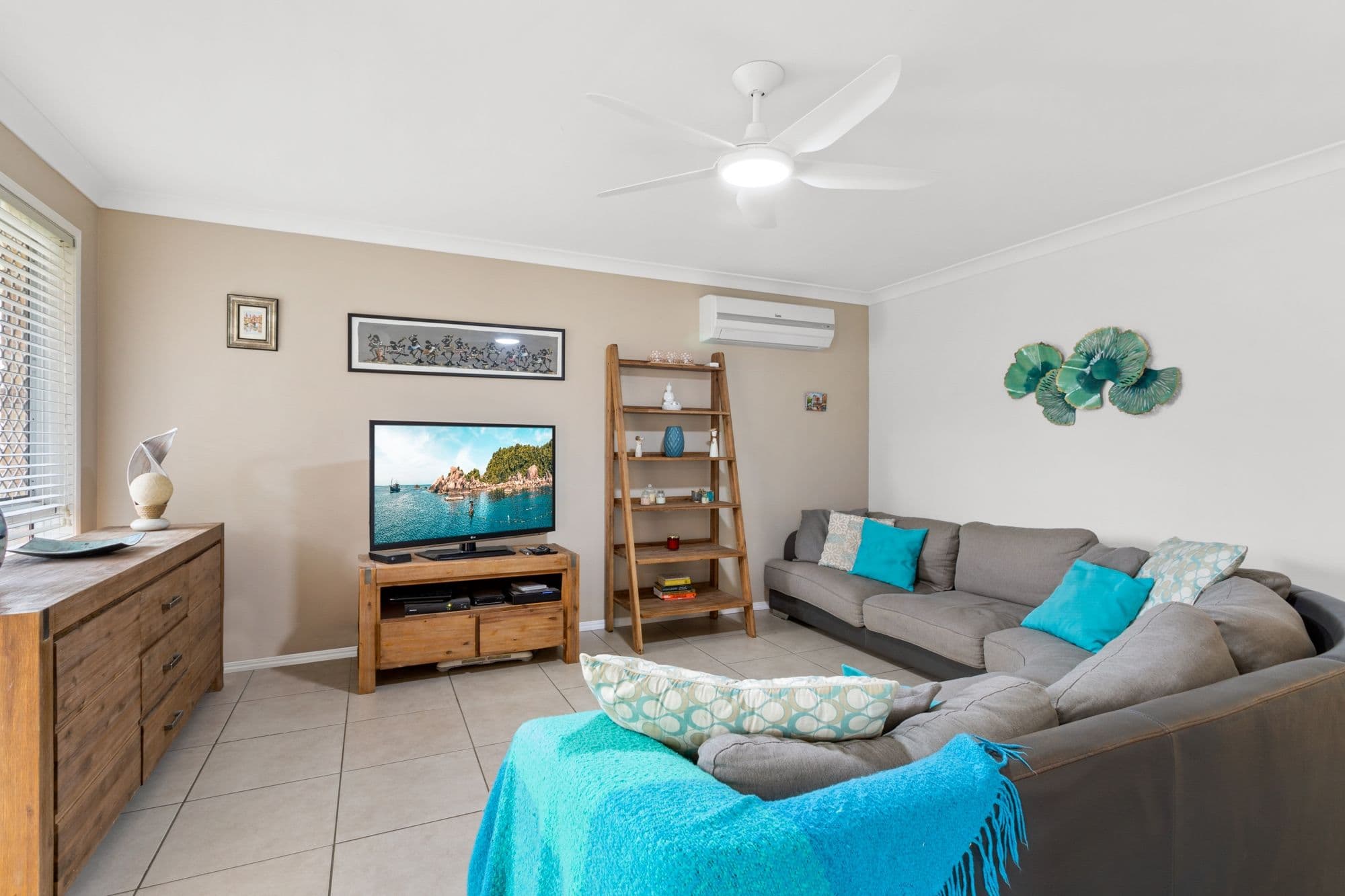 10 Huntington Court, Deception Bay QLD 4508, Deception Bay - Thumbnail 2